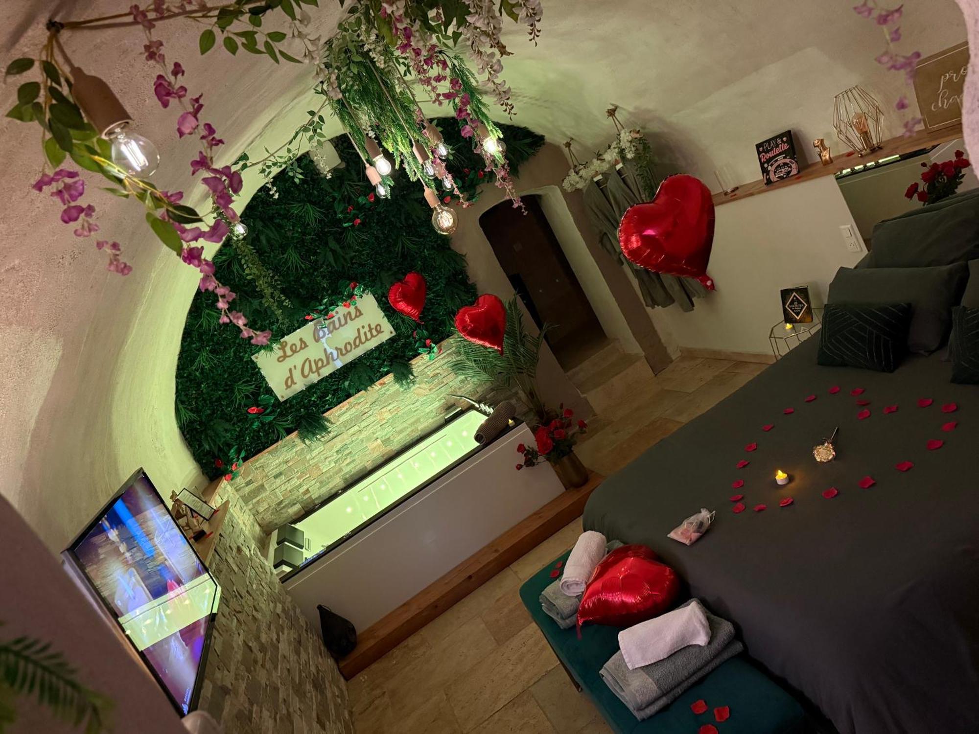 Les Bains D'Aphrodite, Suite Hammam & Spa Auriol Exterior foto